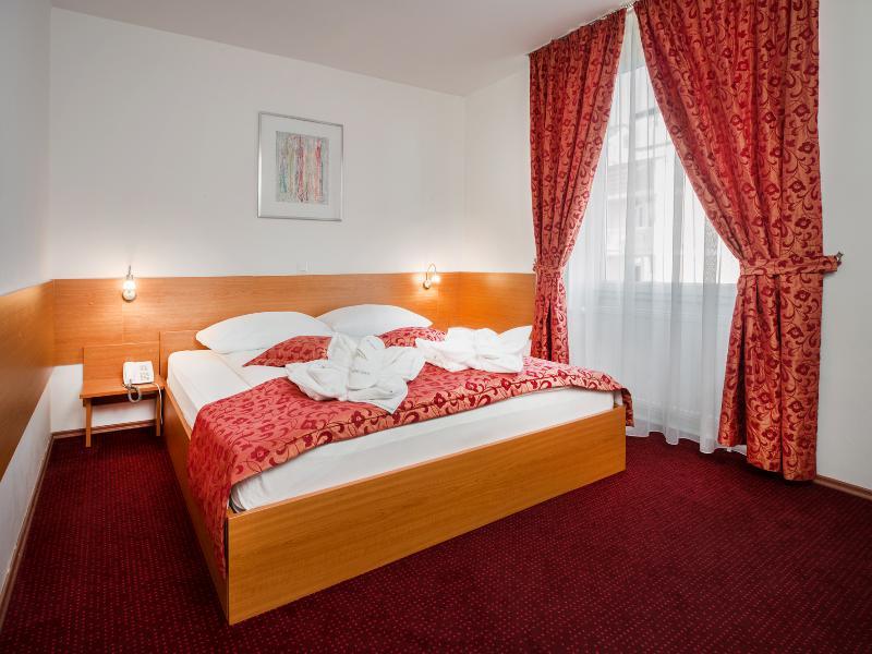 B&B Hotel Ljubljana Park Экстерьер фото